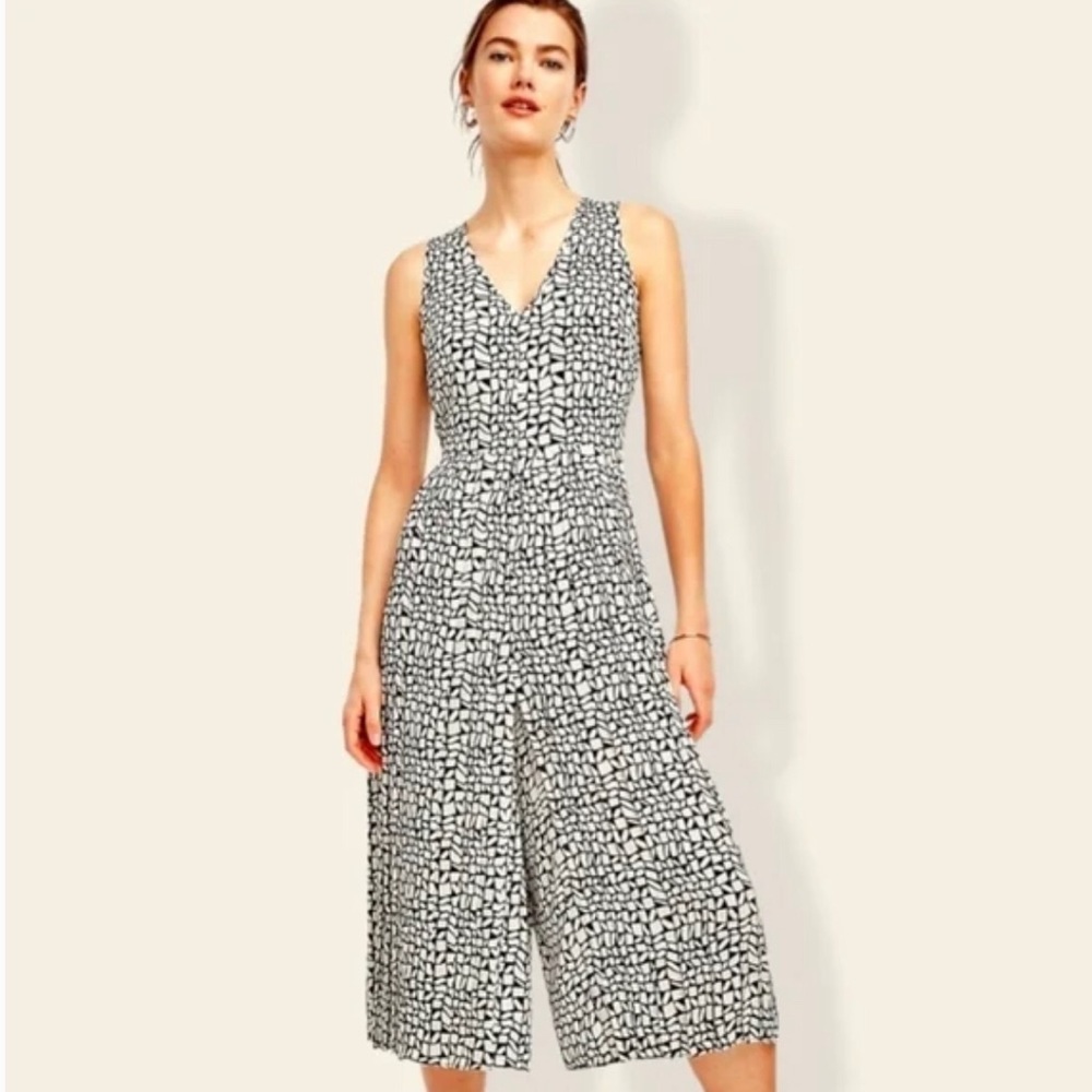 NWT Ann Taylor LOFT Black and White Cropped Jumpsuit sz 6